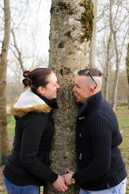 photo couple avec un arbre